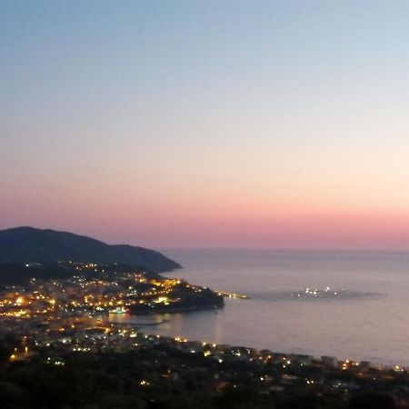 Una Terrazza Sul Mare Agropoli Εξωτερικό φωτογραφία